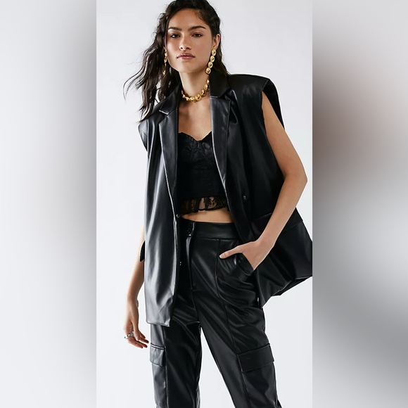 Free People Native Youth Vegan Leather Vest. NWT. Black - Picture 6 of 6